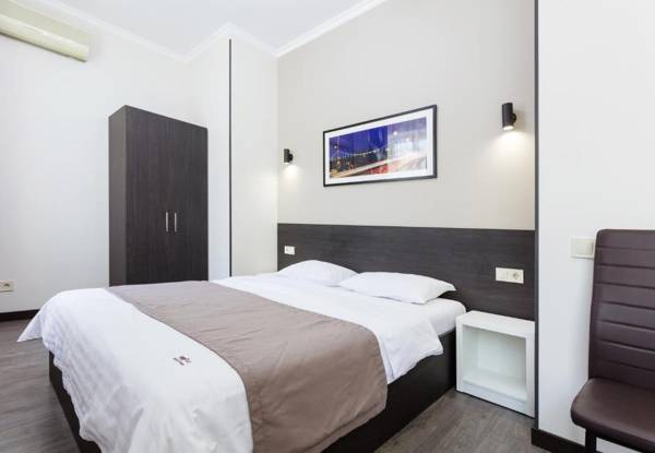 911 Apartments Maidan