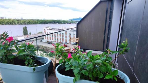 Rybalsky Studio apartment Dnipro view