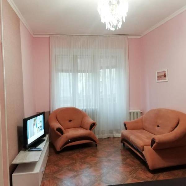 2к. Центр возле Гуливера.Бассейная 10