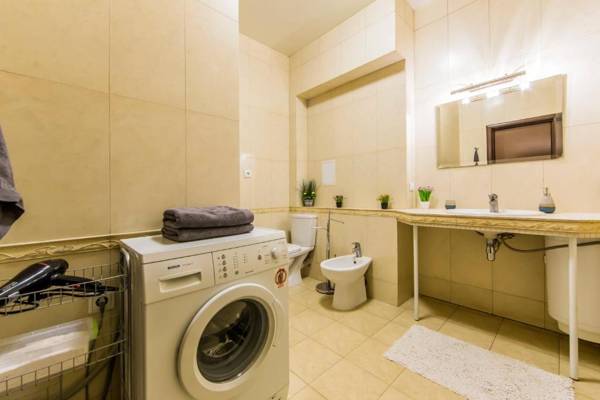 2к квартира на Бассейной ТЦ Гулливер Центр