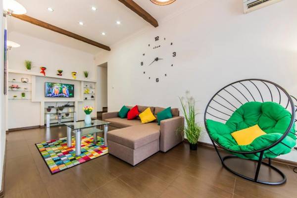 2-к квартира возле Оперного театра м. Золотые Ворота