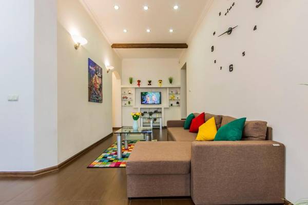 2-к квартира возле Оперного театра м. Золотые Ворота