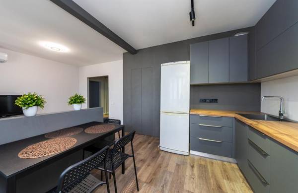 Осокорки видовая современная 3х комнатная с 2мя спальнями рядом с Эпицентром.