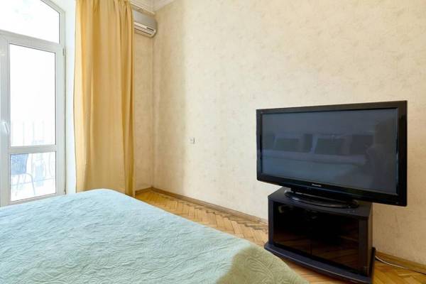 THREE SEPARATE BEDROOMS - SHOTA RUSTAVELI STREET 14