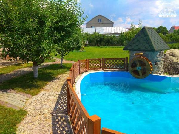 Rodynnyi Maietok Family Estate