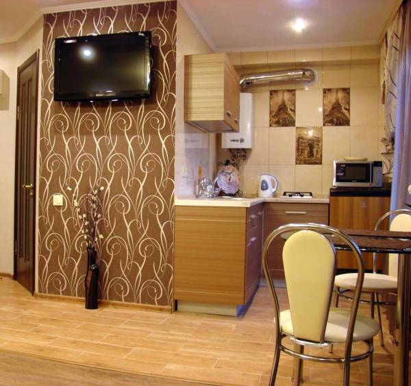 Kvartira-studio na prospekte Aleksandra Polia "Parizh" (Studio apartment on Oleksandra Polia "Paris")