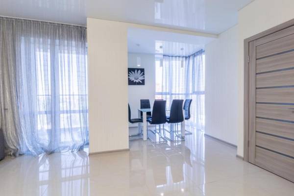 Lux near Most City river view center new tower