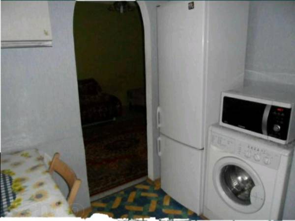 Центральная часть пр. Александра Поля 84