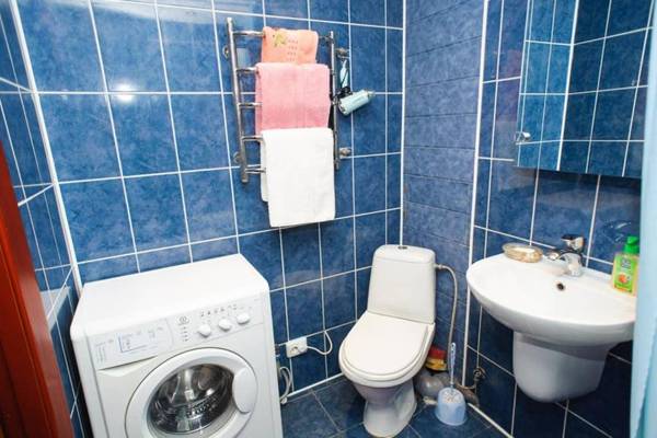 Академіка Корольова 14