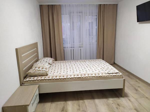 Нова 2х кімнатна в центре