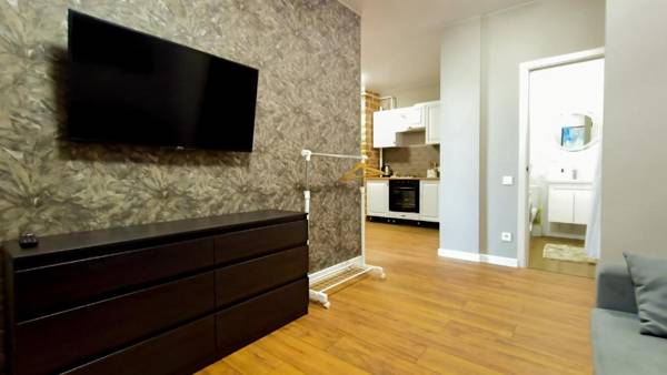 0157 Новая квартира рядом с аэропортом Жуляны