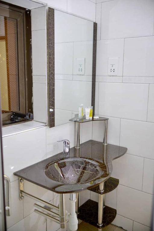 Crystal Suites & Apartments