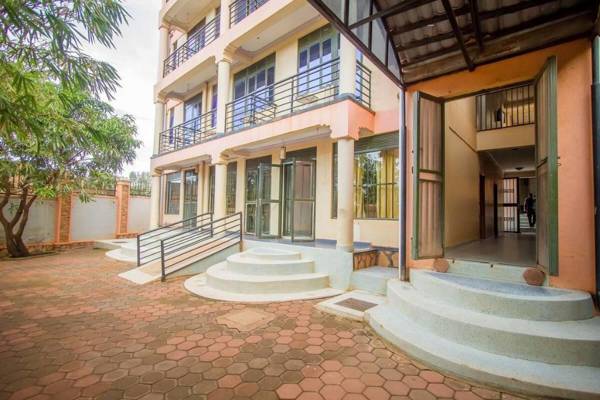 Brimax Hotel