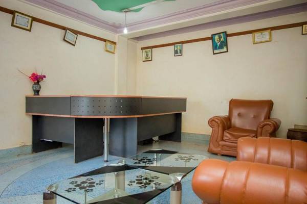 Brimax Hotel