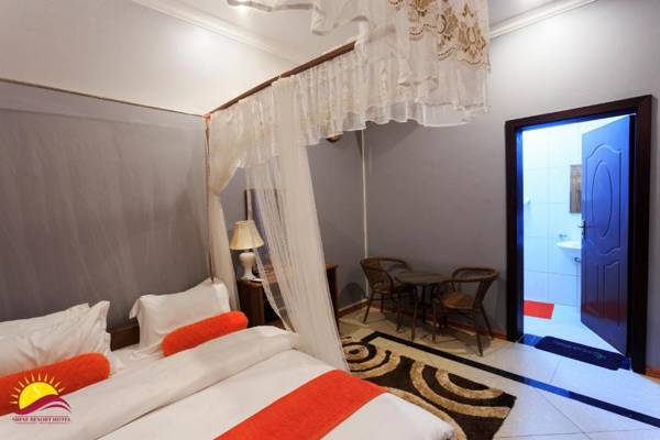 SHINE COUNTRY RESORT HOTEL