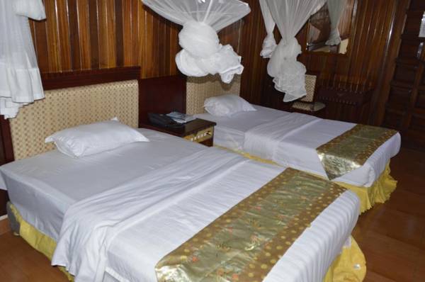 International hotel 2000