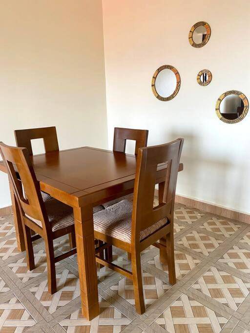 Cozy Two bedroom Apartment with beautiful lake view