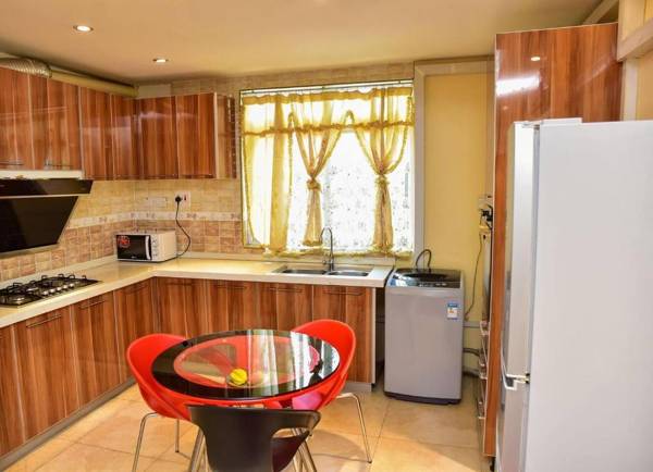Magnificent serviced 1 and 2 bedroom Apartments