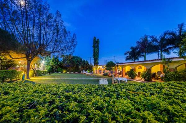 Victoria Travel Hotel