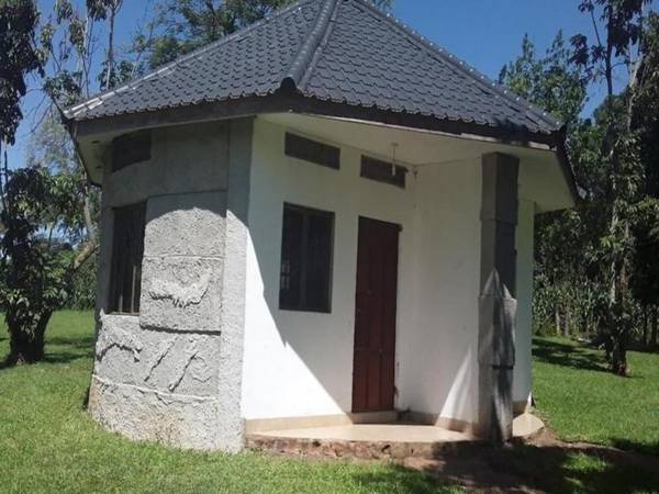 Nakoosi Eco Lodge and Backpackers