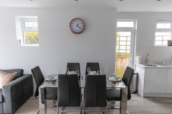 London Northwick Park Serviced Apartments by Riis Property