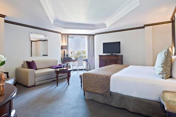 Melia White House Hotel