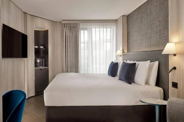 The Westminster London Curio Collection by Hilton