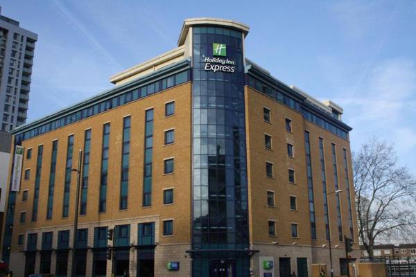 Holiday Inn Express London Stratford an IHG Hotel