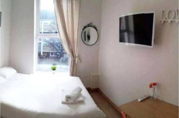 406 Harrow Rooms by Everywhere to Sleep London