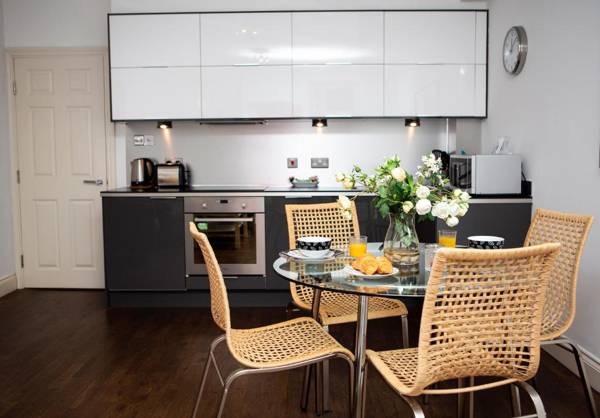 Apartment 2 Trafalgar Square (Second Floor)