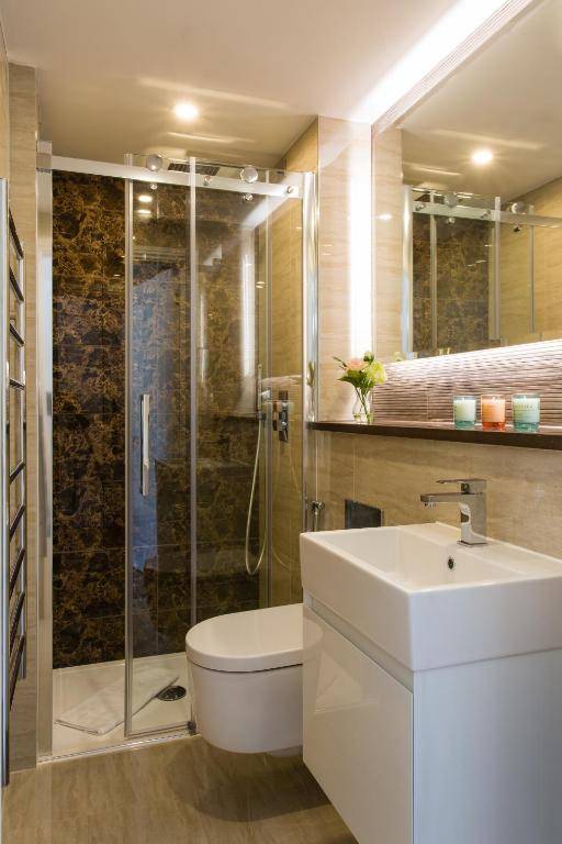 Baker Street Apartments By Flying Butler