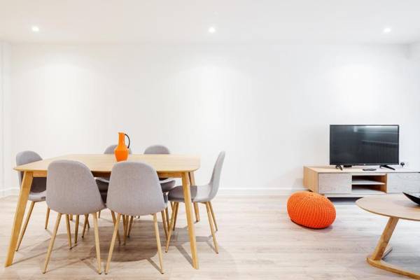 Stayo New Compton Street