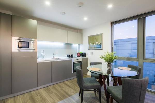 Trendy Islington flat for 2 with patio