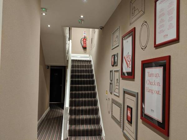 OYO Townhouse 30 Sussex Hotel