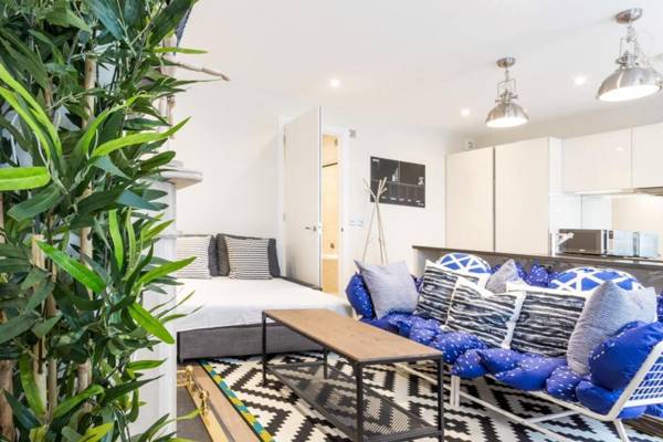 The Oxford Street Retreat - Modern 3BDR in 2 Apartments