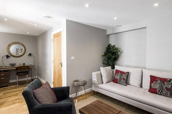 The Norfolk Maisonette - Lovely 4BDR Mews Home in Paddington