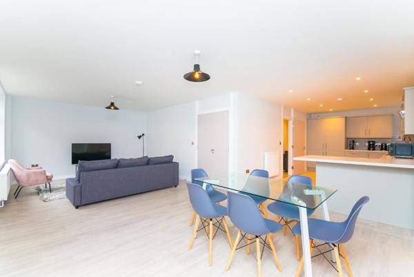 Primestay 91 Baker Street Apartments