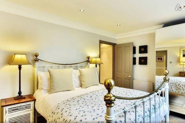 Brunswick · Brunswick Oasis. A Luxury For 4 w/ Private Patio