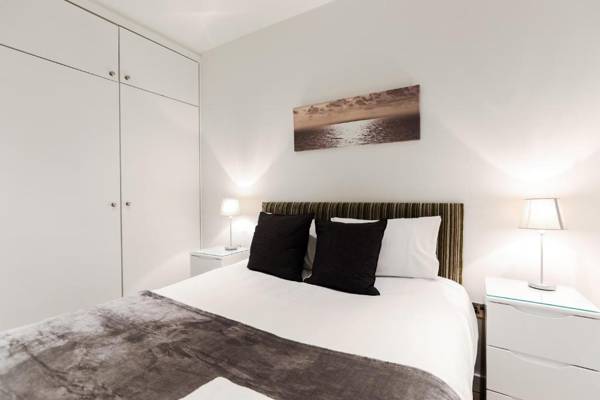 Trafalgar Square Apartments