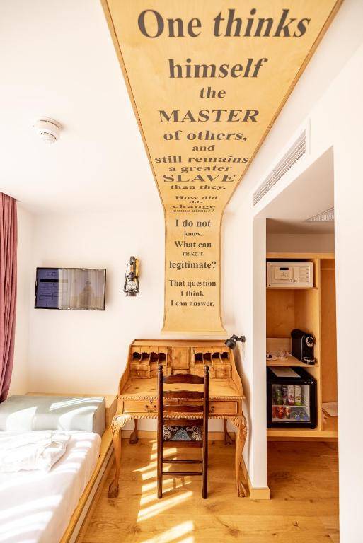 Limehouse Library Hotel