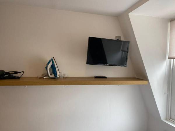 F406- Great Studio for 2 Near Hyde Park