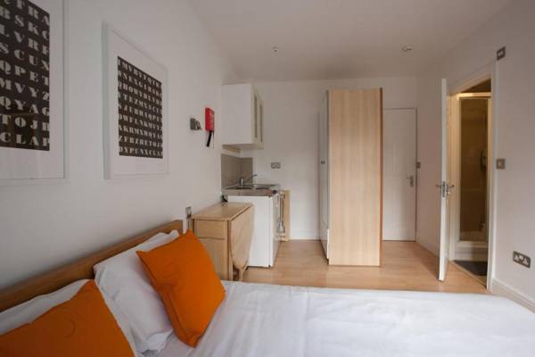 Thirsk Road Studios by EveryWhere to Sleep London