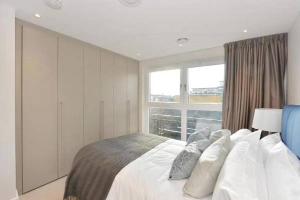 VAUXHALL BRIDGE ROAD by Q Apartments