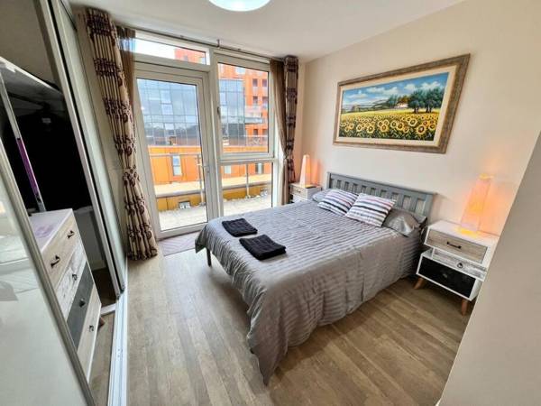 Luxury 5* Penthouse Greenwich sleep 9 with parking