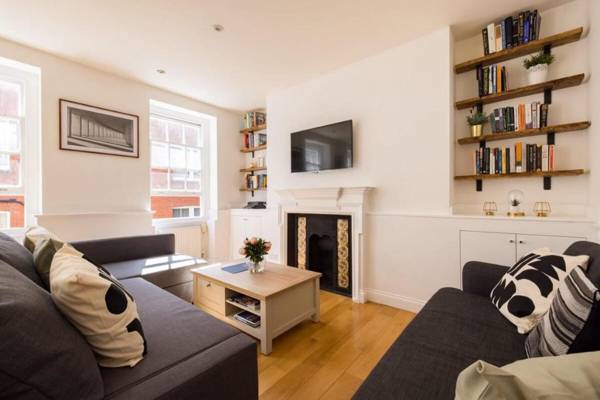 Contemporary Apartment in Central Bloomsbury