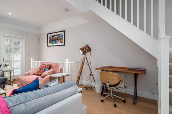 Workspace - GuestReady - Family Home with Garden for 6