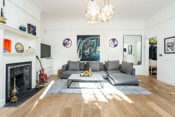 NEW Sleek and Stunning 1 Bedroom Flat Hampstead