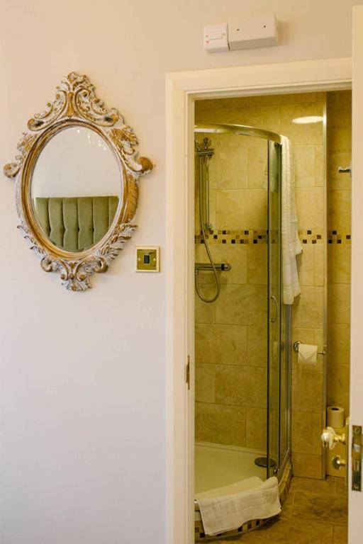 Prince of Wales - Townhouse