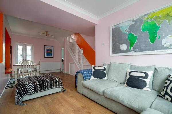 GuestReady - Sunny 2BR Home in Walthamstow Garden