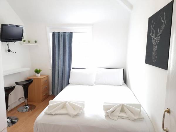 F21-4th Floor Studio for 2 Near Paddington